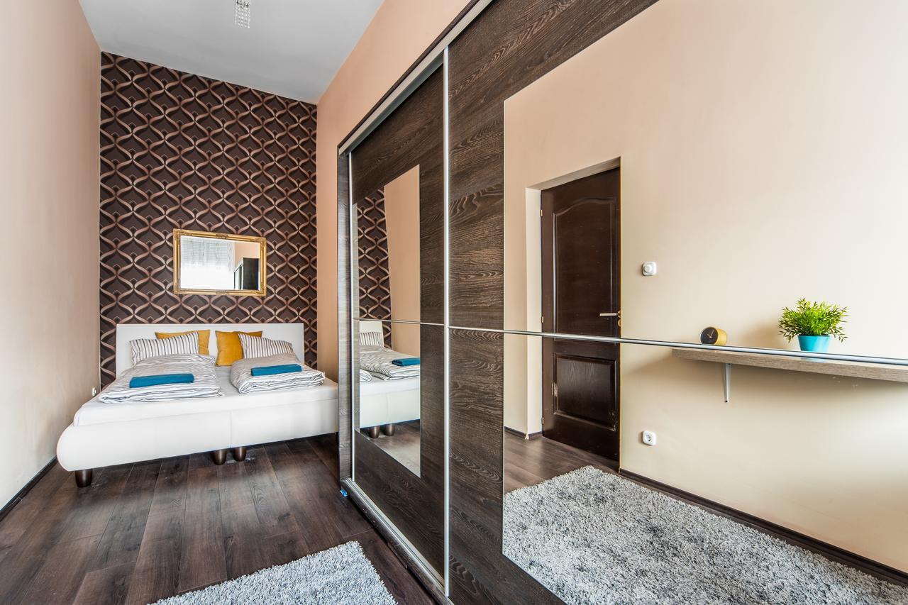 Kiraly 38 2bedroom Entire Boedapest